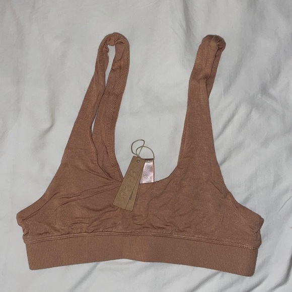 BRAND NEW SKIMS BRAS - Picture 3 of 4